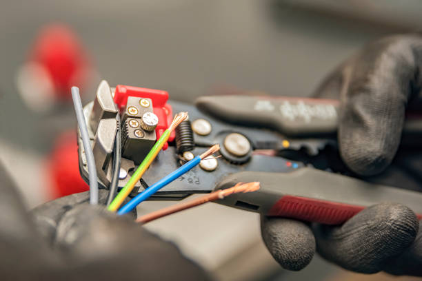 Best Affordable Electrician  in Springfield, FL